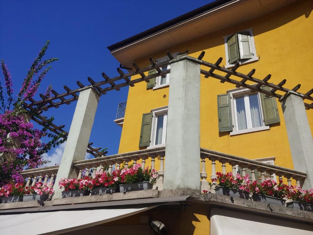 Appartamenti Baia Azzurra 6. Torbole Sul Garda Ngoại thất bức ảnh