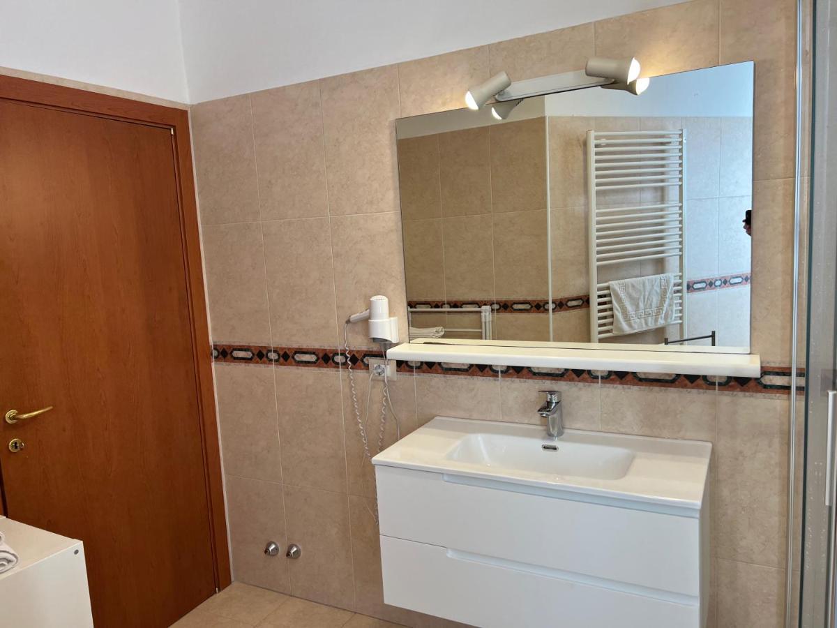 Appartamenti Baia Azzurra 6. Torbole Sul Garda Ngoại thất bức ảnh